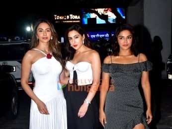 Photos: Ayushmann Khurrana, Sara Ali Khan, Rakul Preet Singh and Wamiqa Gabbi snapped promoting Pati Patni Aur Woh Do