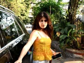 Photos: Fatima Sana Shaikh snapped outside Aamir Khan&rsquo;s House in Pali Hill