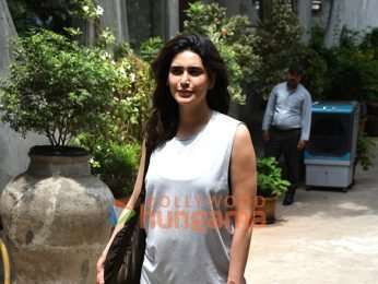 Photos: Karishma Tanna spotted outside a gym in Bandra Photos: Karishma Tanna spotted outside a gym in Bandra