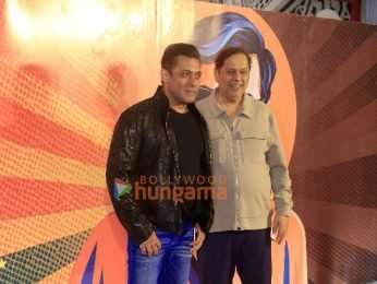 Photos: Salman Khan, Varun Dhawan, David Dhawan and others snapped at the David Dhawan Film Festival
