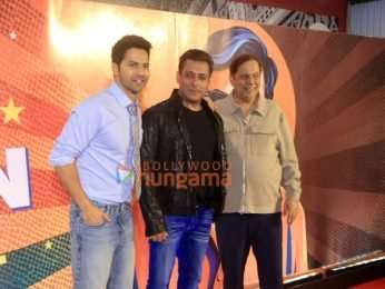 Photos: Salman Khan, Varun Dhawan, David Dhawan and others snapped at the David Dhawan Film Festival
