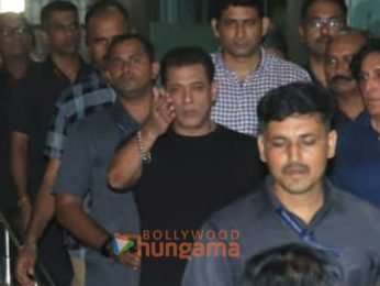 Photos: Salman Khan snapped at Hinduja Hospital in Bandra