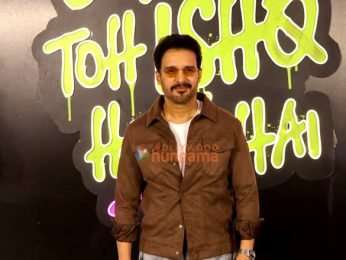 Photos: Varun Dhawan, Pooja Hegde, Mrunal Thakur, David Dhawan and others grace the trailer launch of Hai Jawani Toh Ishq Hona Hai