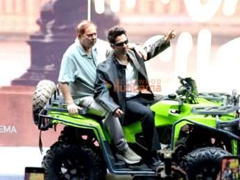 Photos: Varun Dhawan, Pooja Hegde, Mrunal Thakur, David Dhawan and others grace the trailer launch of Hai Jawani Toh Ishq Hona Hai