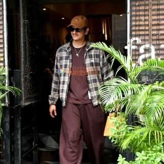 Photos: Vijay Varma snapped outside a cafe in Bandra