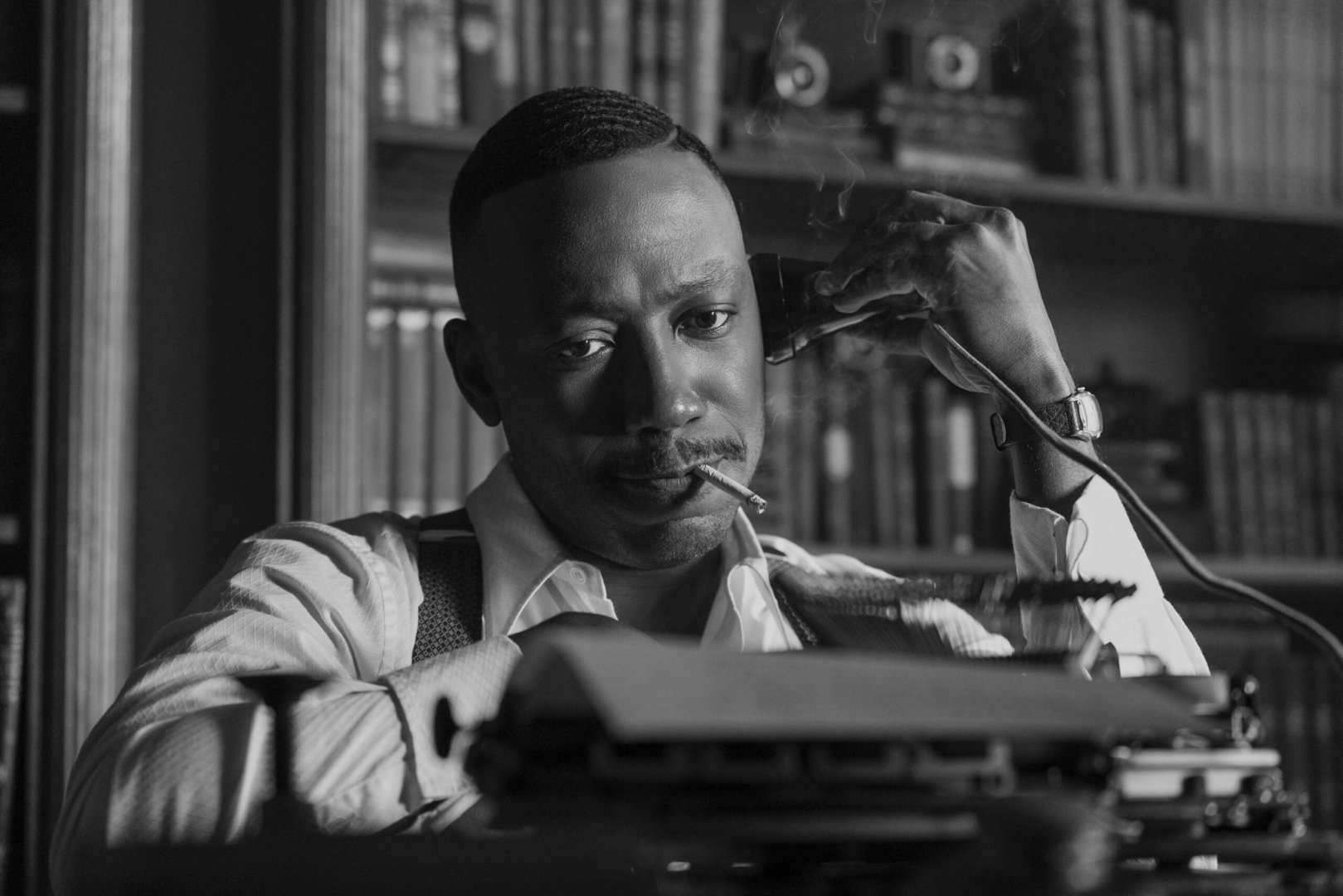 &ldquo;Robbie Robertson&rdquo; (Lamorne Morris) in a scene from Prime Video&rsquo;s Spider-Noir.