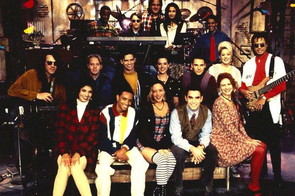 15 People Share the '90s Show They're Convinced Only They Remember | Den of Geek