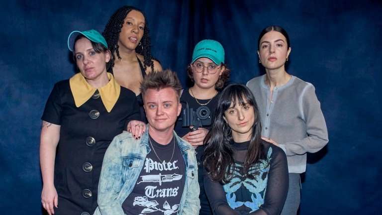L-R (CW): Sophie Sagan-Gutherz, Jayae Riley Jr., Daisy Rosato, Elise Kibler, Nora Kaye, Genevieve Simon of Sinner Supper Club in Den of Geek studio at SXSW 2026.