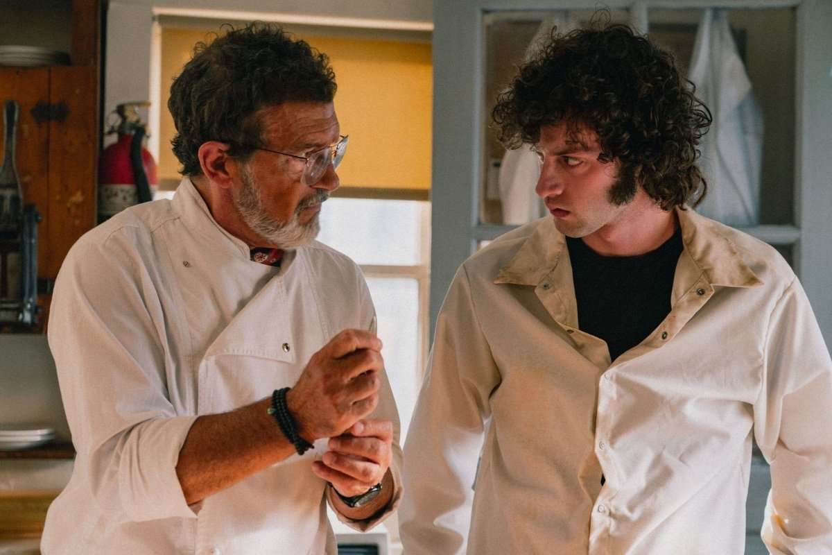 Tony Promises a Messy Anthony Bourdain Biopic From Blackberry Director | Den of Geek