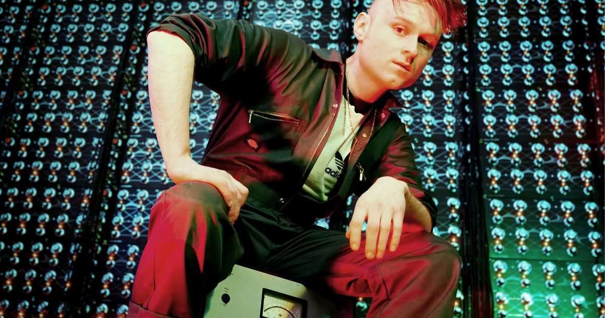 UK's Eurovision 2026 hopeful Look Mum No Computer: "We've gone for a different tactic with this one"