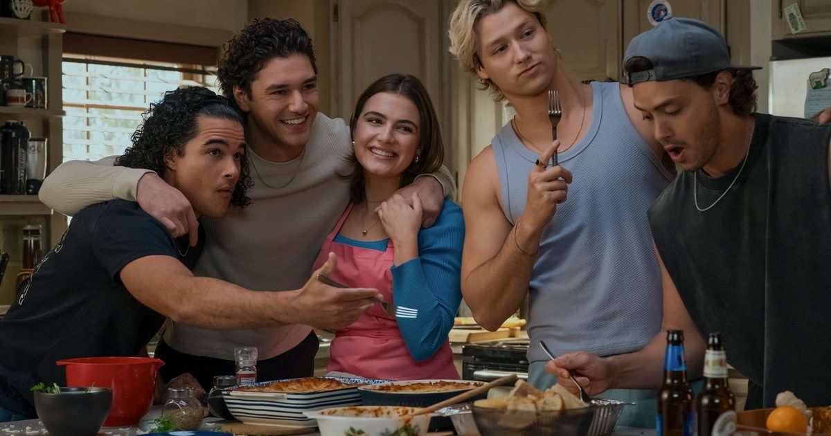 Will there be an Off Campus season 2?