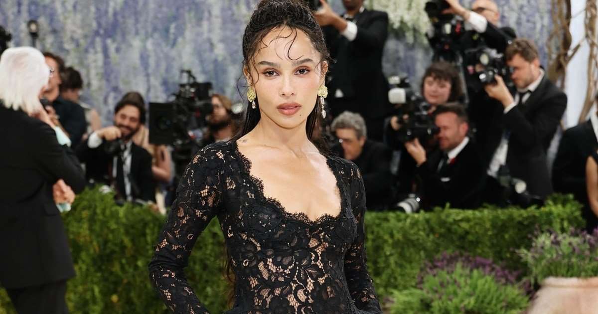 Zo&euml; Kravitz Slams Hulu&rsquo;s 'Tacky' Harry Styles Nod To Promote Canceled Series