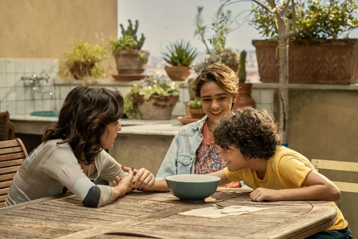 Family Dinner Scene