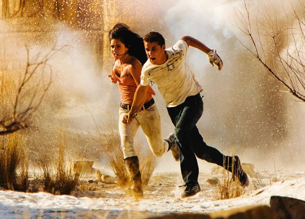 15 Good Movies That Shoehorned in a Romance for No Reason | Den of Geek