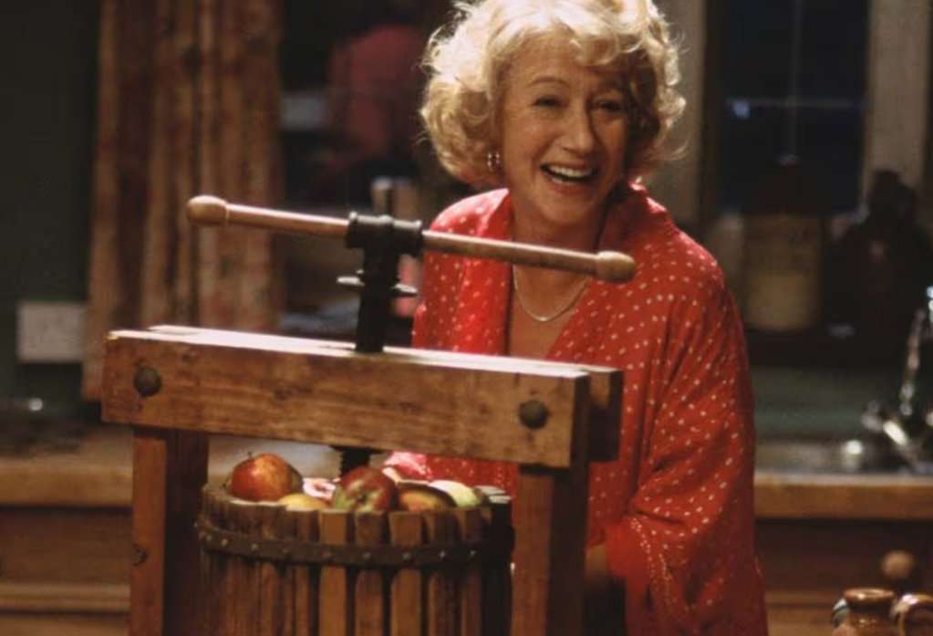 15 Photos Telling the Story of the Career of Helen Mirren | Den of Geek
