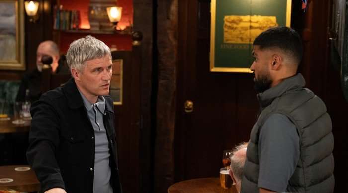 Caleb chats to Kammy in the Woolpack in Emmerdale