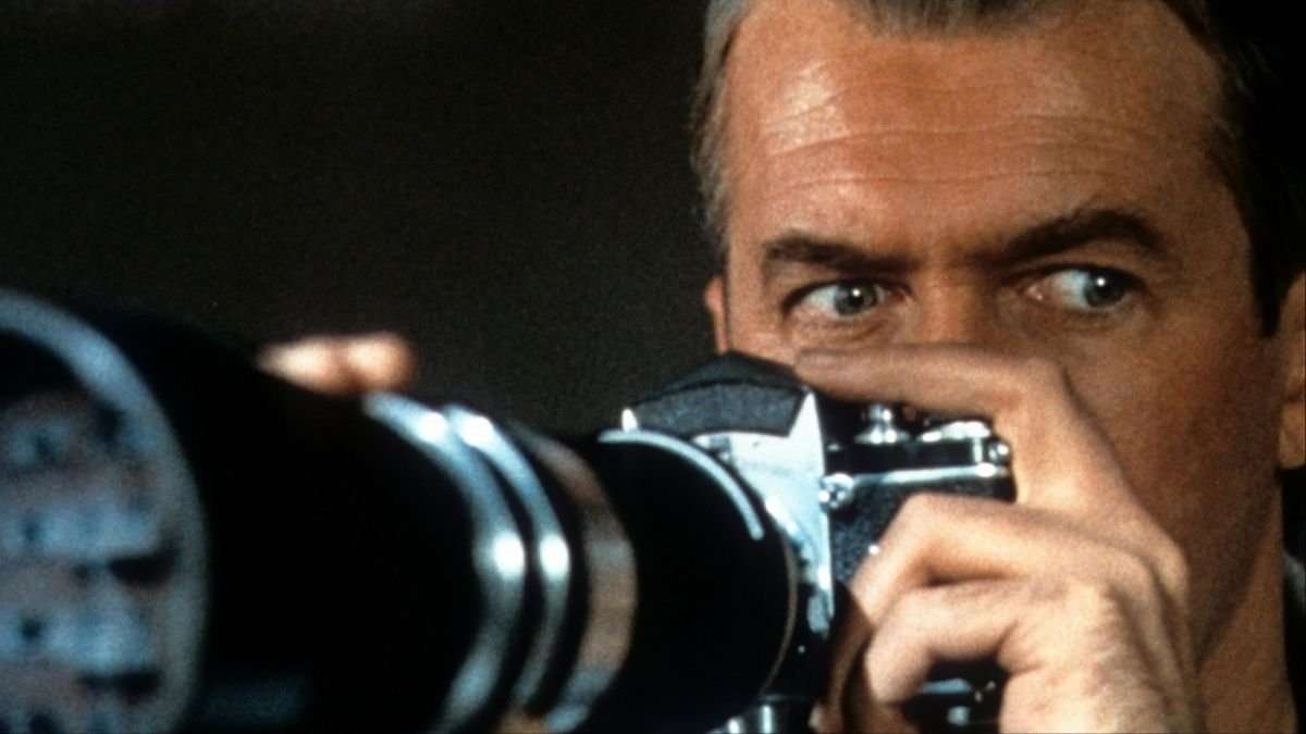 14 Movies Where They Could Have Just Called the Police | Den of Geek