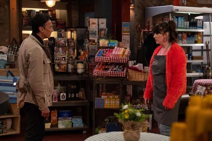 16_06_emm_jai_kerry_01 Jai confronts Kerry in Coronation Street
