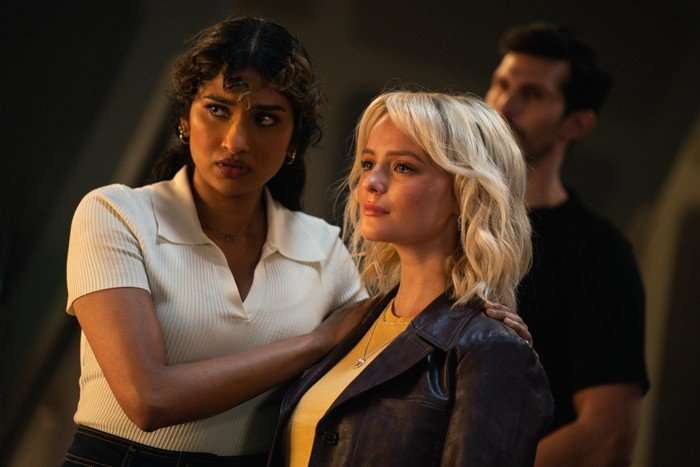 525179,TITLE:Doctor Who S2 Varada Sethu as Belinda, Millie Gibson as Ruby Sunday and Alexander Devrient as Colonel Ibrahim in Doctor Who