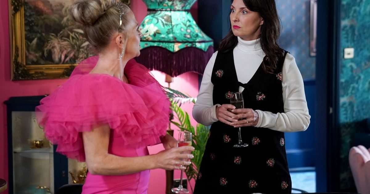 6 EastEnders spoilers next week: Honey Mitchell sees dangerous Bea Pollard&rsquo;s true colours as Max Branning fears cheating exposed