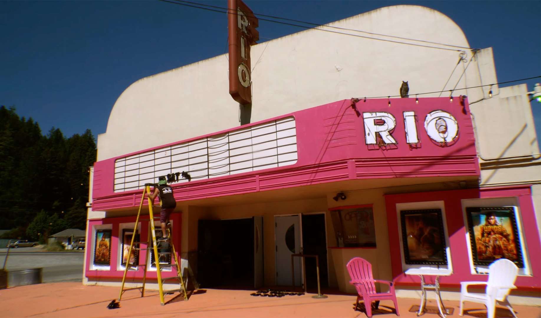 A Tribute to Old Movie Houses - 'The Last Picture Shows' Doc Trailer | FirstShowing.net