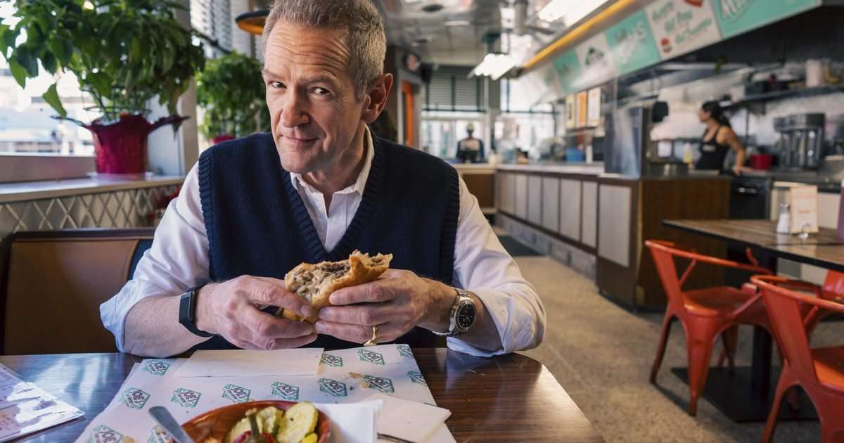 Alexander Armstrong reveals intense visit to Philadelphia in new travel show: "Bottles started smashing into the car"