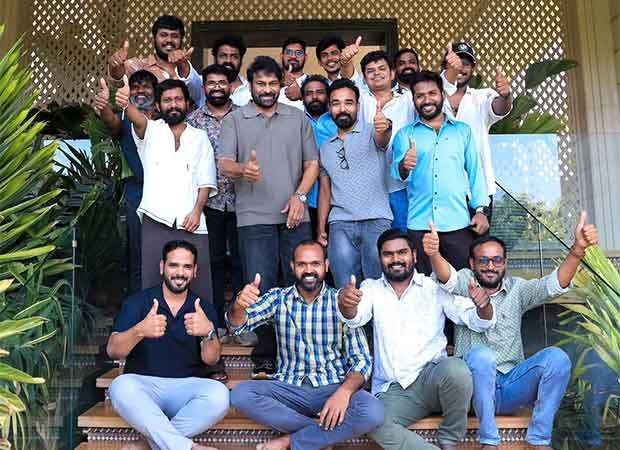 Chiranjeevi meets Peddi team, congratulates Ram Charan and Buchi Babu Sana after film&rsquo;s theatrical release