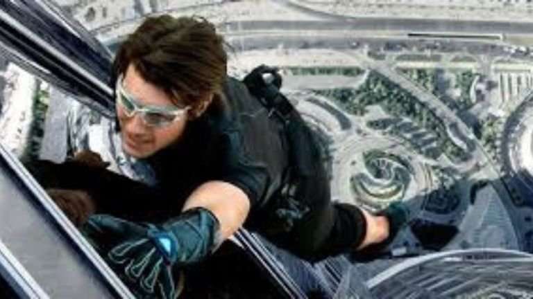 15 Movie Scenes That Were So Expensive They Nearly Got Cut | Den of Geek