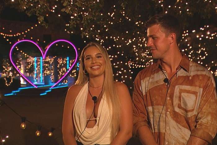 Ella Barnes and Mitchel Taylor were voted off Love Island Ella Barnes and Mitchel Taylor were voted off Love Island
