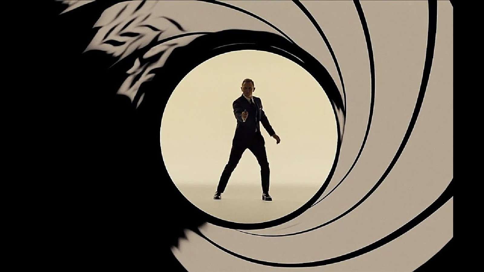 George Clooney Has an Unprompted (and Solid) Pick for the Next James Bond | Den of Geek