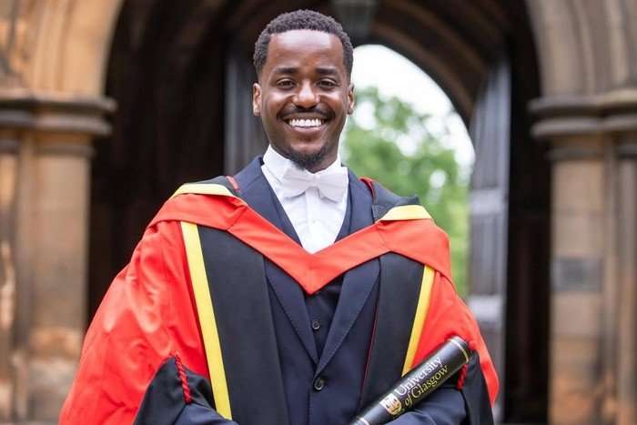 Ncuti Gatwa receiving his honorary doctorate