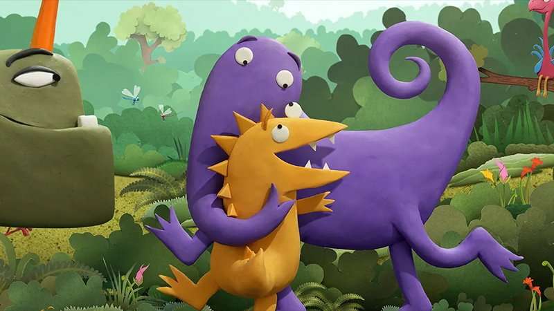 Kiri and Lou Go Raaa Trailer