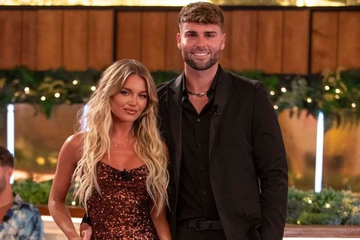 Love-Island-All-Stars-winners Love Island: All Stars contestants Molly Smith and Tom Clare posing at the 2024 final.