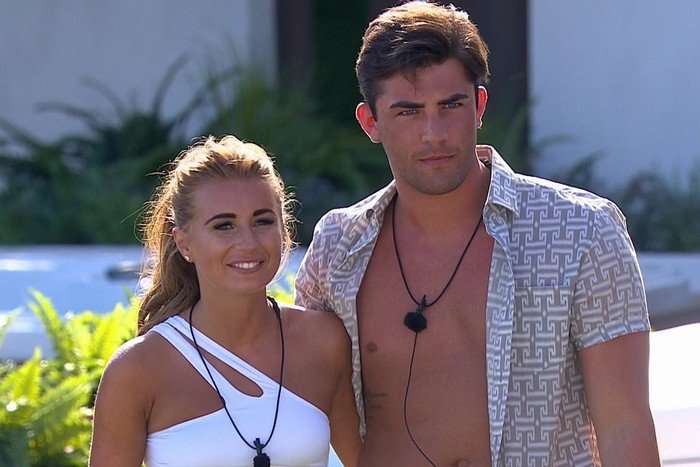 Jack Fincham and Dani Dyer on Love Island 2018 Jack Fincham and Dani Dyer on Love Island 2018