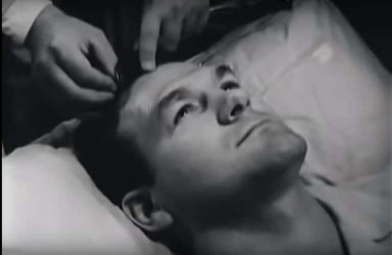 15 American Conspiracy Theories People Keep Believing | Den of Geek
