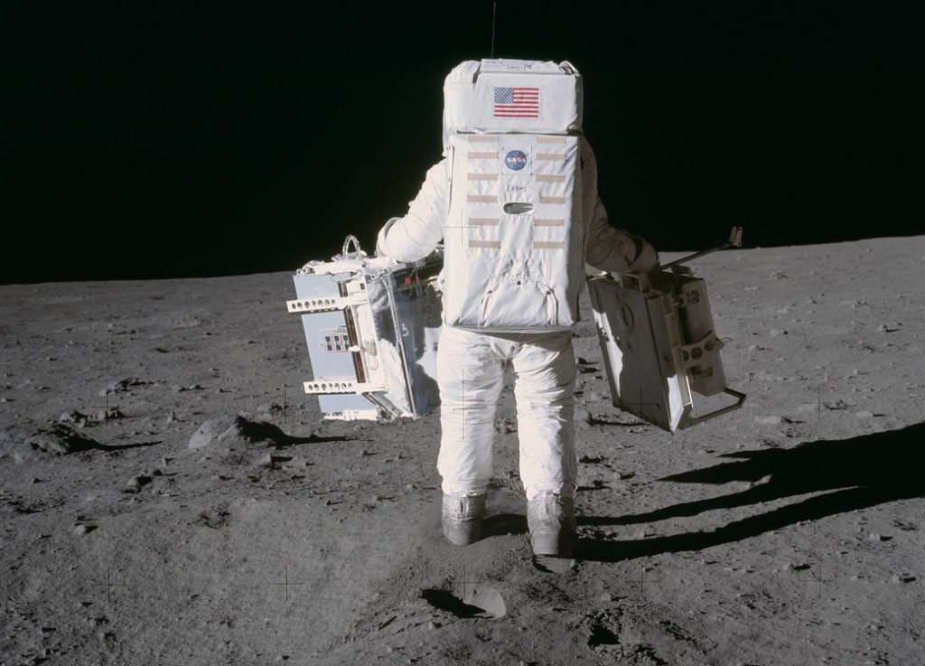 15 American Conspiracy Theories People Keep Believing | Den of Geek