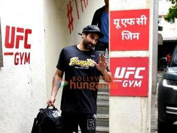 Photos: Aditya Roy Kapur snapped outside a gym in Bandra Photos: Aditya Roy Kapur snapped outside a gym in Bandra