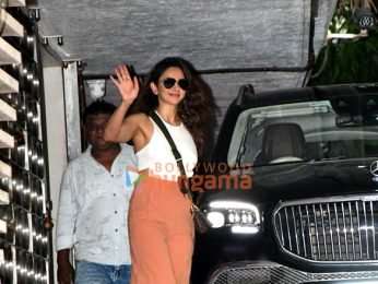 Photos: Rakul Preet Singh snapped at Matrix office in Santacruz