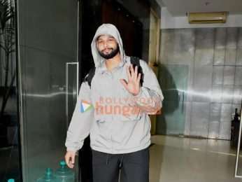 Photos: Siddhant Chaturvedi snapped outside a gym in Santacruz Photos: Siddhant Chaturvedi snapped outside a gym in Santacruz