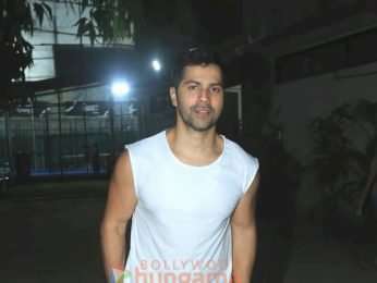 Photos: Varun Dhawan snapped in Bandra