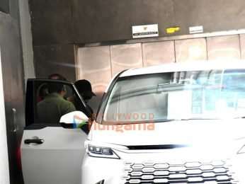 Photos: Vicky Kaushal snapped outside a clinic in Bandra