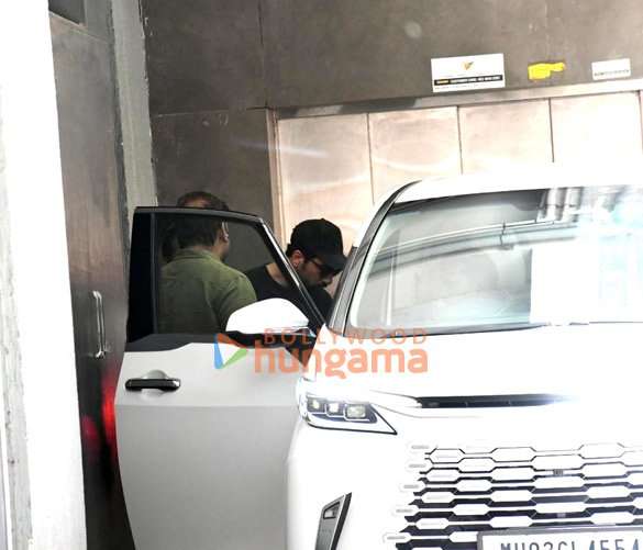 Photos: Vicky Kaushal snapped outside a clinic in Bandra
