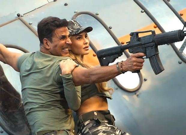 Welcome To The Jungle Box Office: Akshay Kumar starrer collects Rs. 4.75 cr. by 11 AM on Day 3; likely to cross Rs. 25 cr. on Sunday