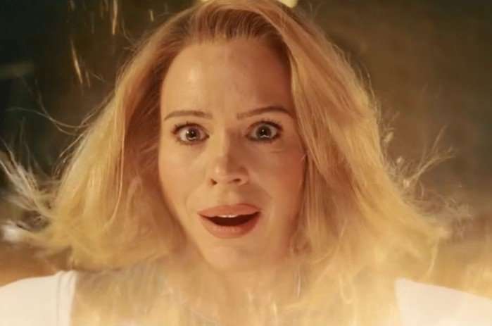 billie pier doctor who Billie Piper in Doctor Who mid-regeneration looking shocked