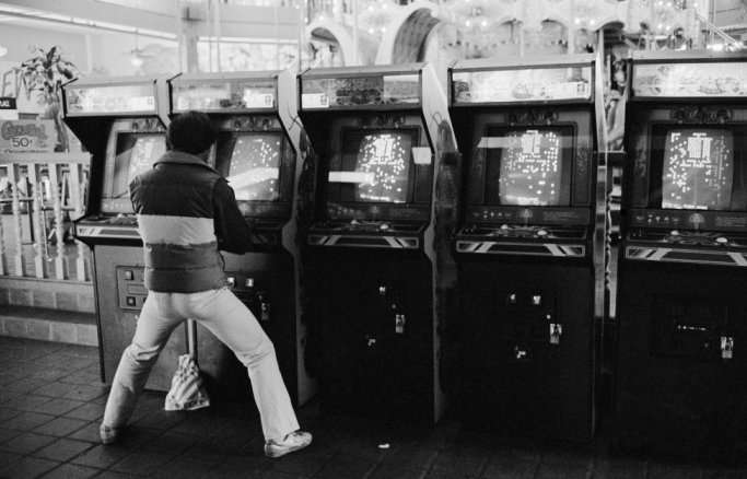 Classic Photos of Peak Arcade Life from the 1980s | Den of Geek