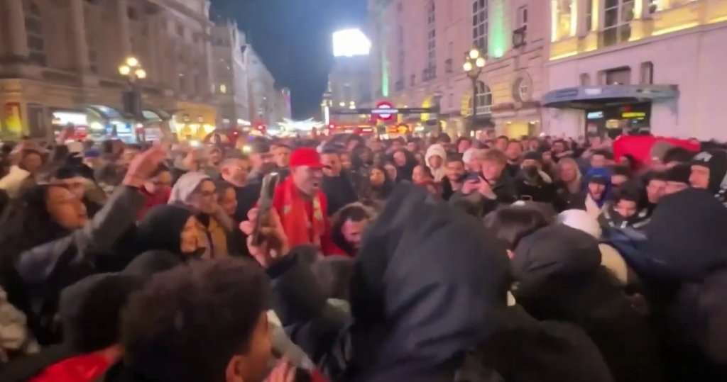 13 of the Craziest Fan Celebrations After a World Cup or Soccer Win | Den of Geek