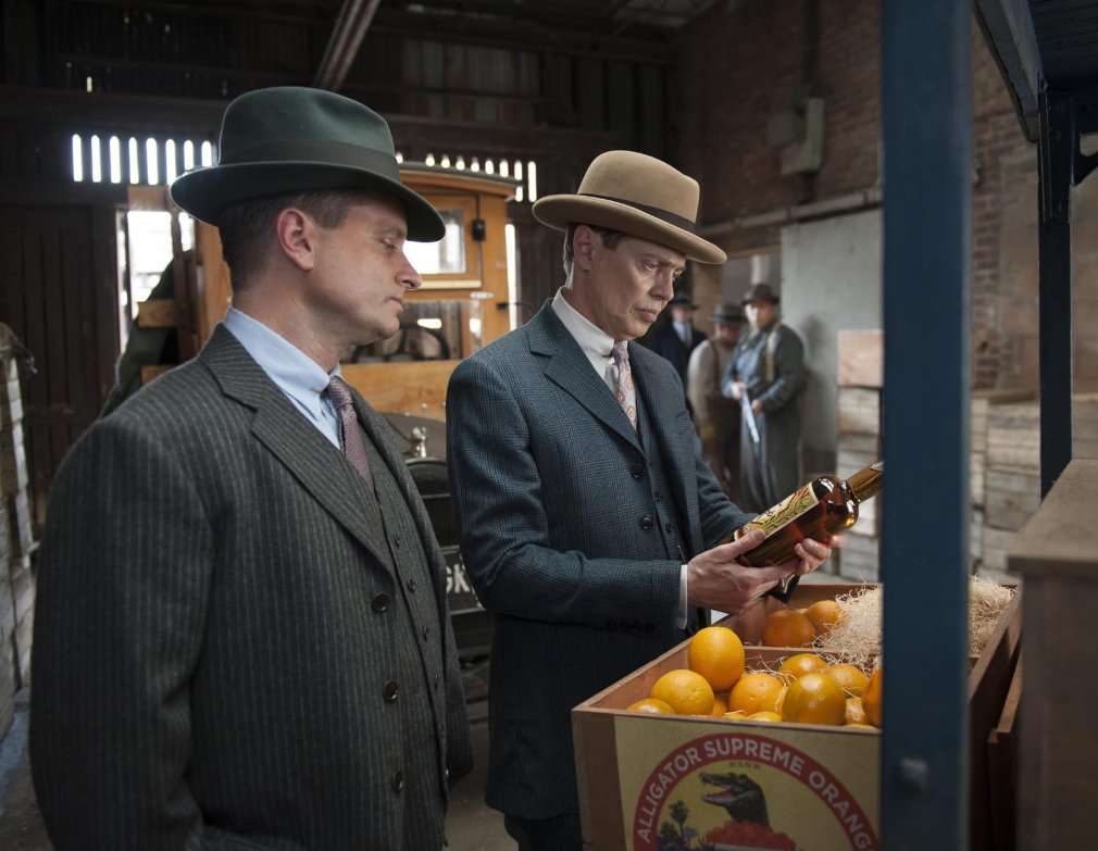15 Shows With So Many Characters We Can't Keep Track | Den of Geek