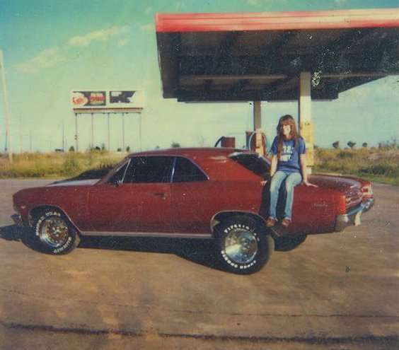20 Vintage Muscle Cars in Their Natural Habitat for All the Gearheads | Den of Geek