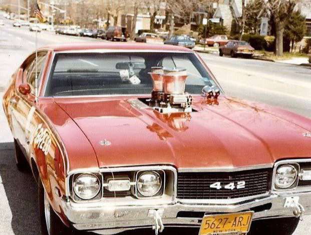 20 Vintage Muscle Cars in Their Natural Habitat for All the Gearheads | Den of Geek