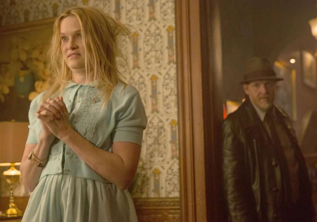 Actors Who Were Somehow Cast as Teenagers for Way Too Long | Den of Geek